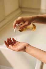 Madagascar Centella Light Cleansing Oil - Image 3